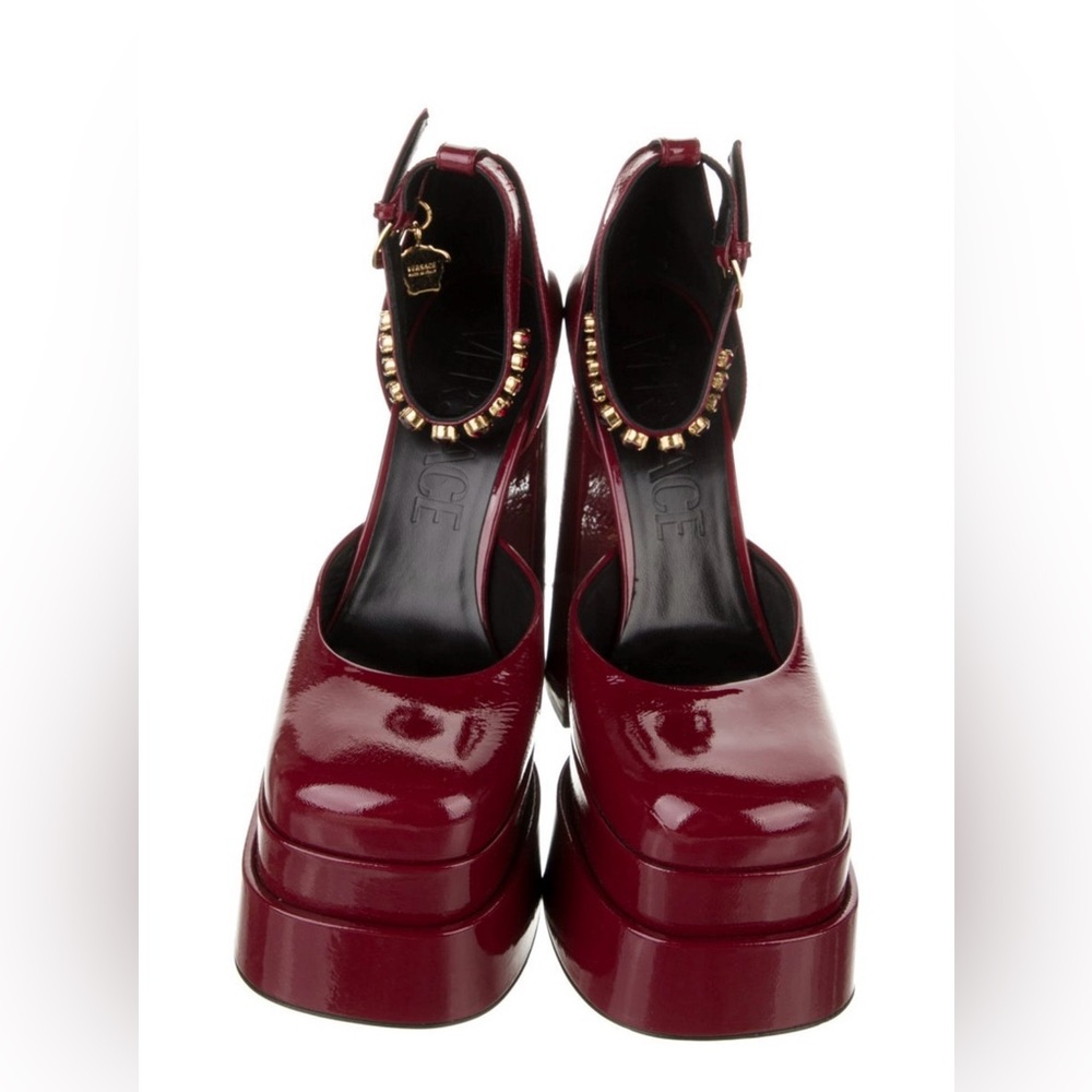 Versace Medusa Aevitas Platform Pumps - Burgundy